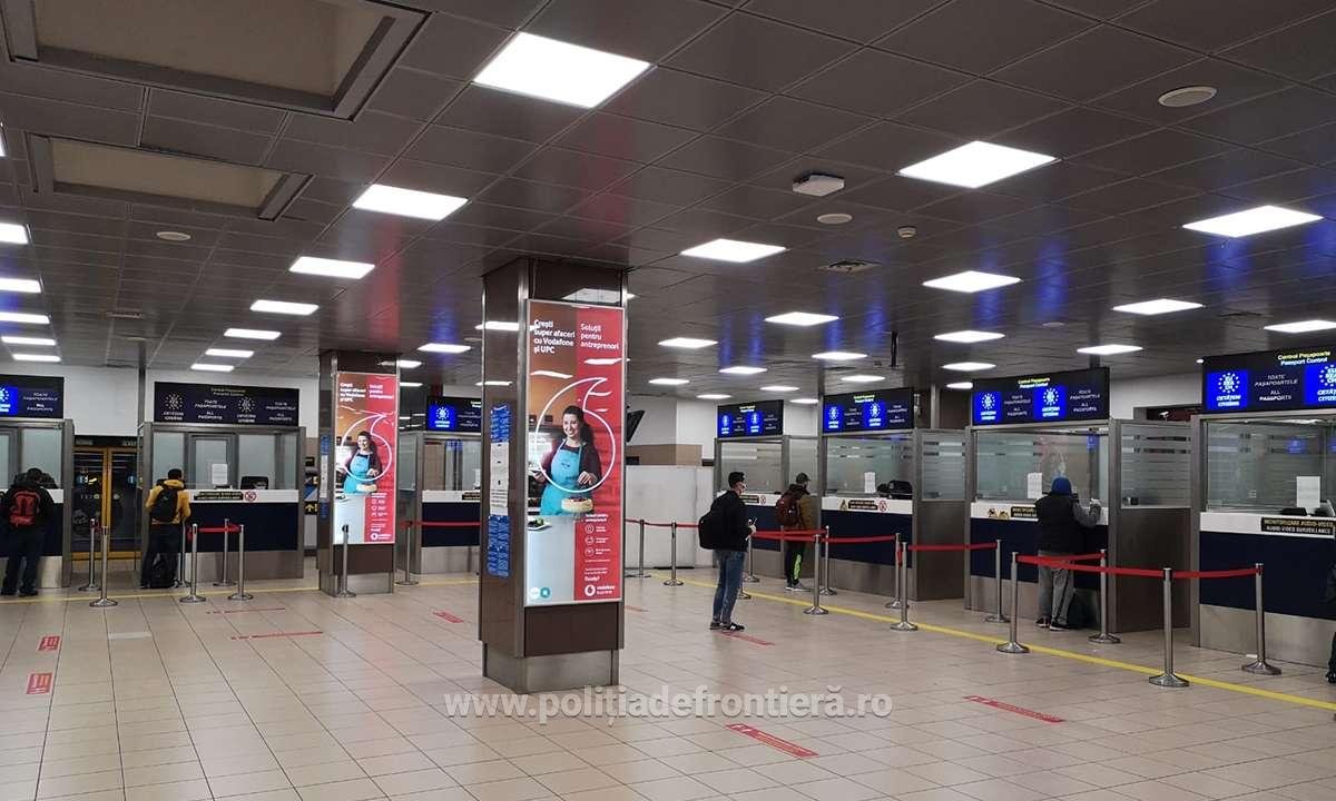  O femeie spune că mama ei, cu dizabilități, a fost umilită în aeroportul din București