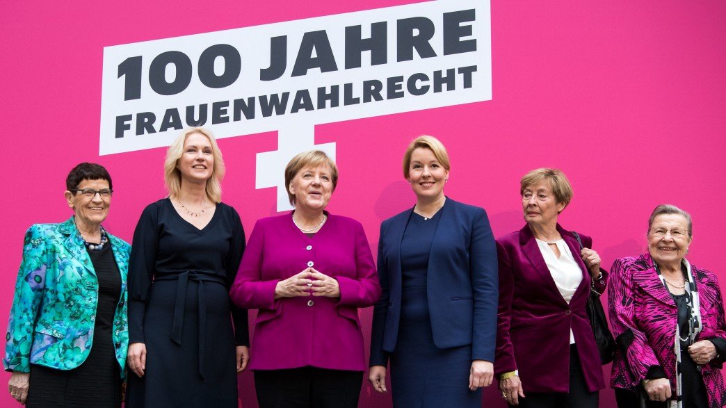  Angela Merkel: Toate trebuie să fim feministe