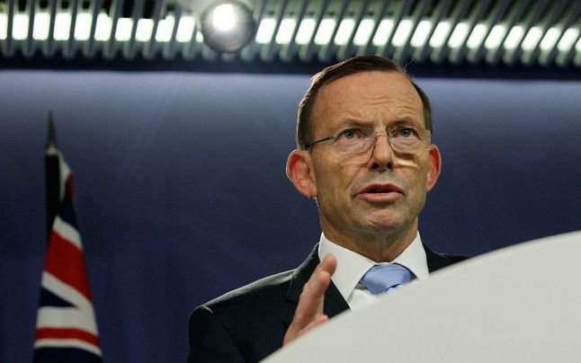  Iată că se poate! Fostul prim-ministru australian Tony Abbott, amendat pentru că nu a purtat mască de protecţie