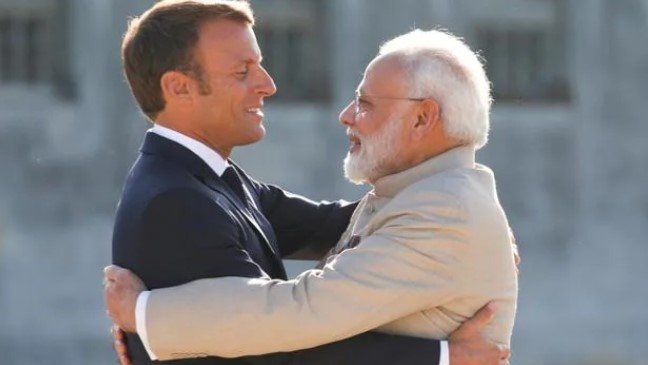  Macron răspunde la criza submarinelor australiene cu o alianţă cu India