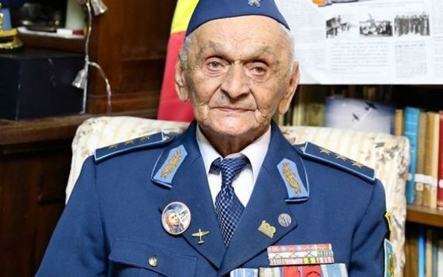  Ion Dobran, erou al celui de-al Doilea Război Mondial, a murit la vârsta de 102 ani