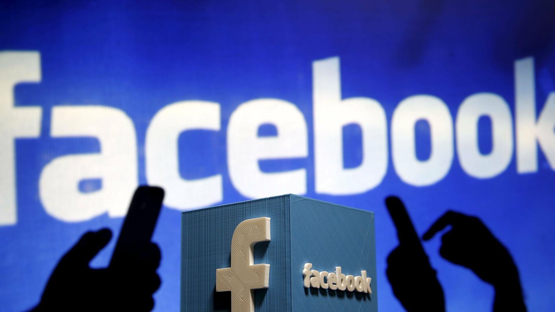  Analiză AFP: Cu modelul său de acțiune denunțat, Facebook se confruntă cu cea mai gravă criză din istoria sa