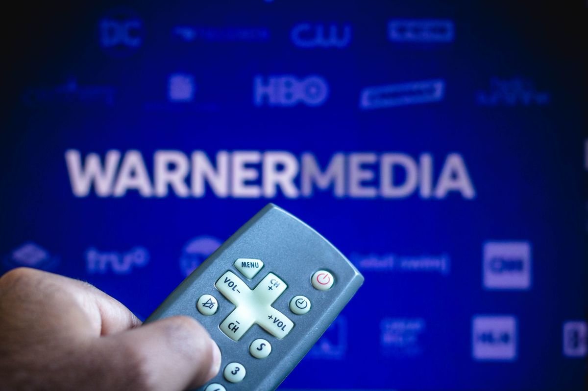  Warner TV, lansat oficial în România pe 23 octombrie. Postul va înlocui TNT