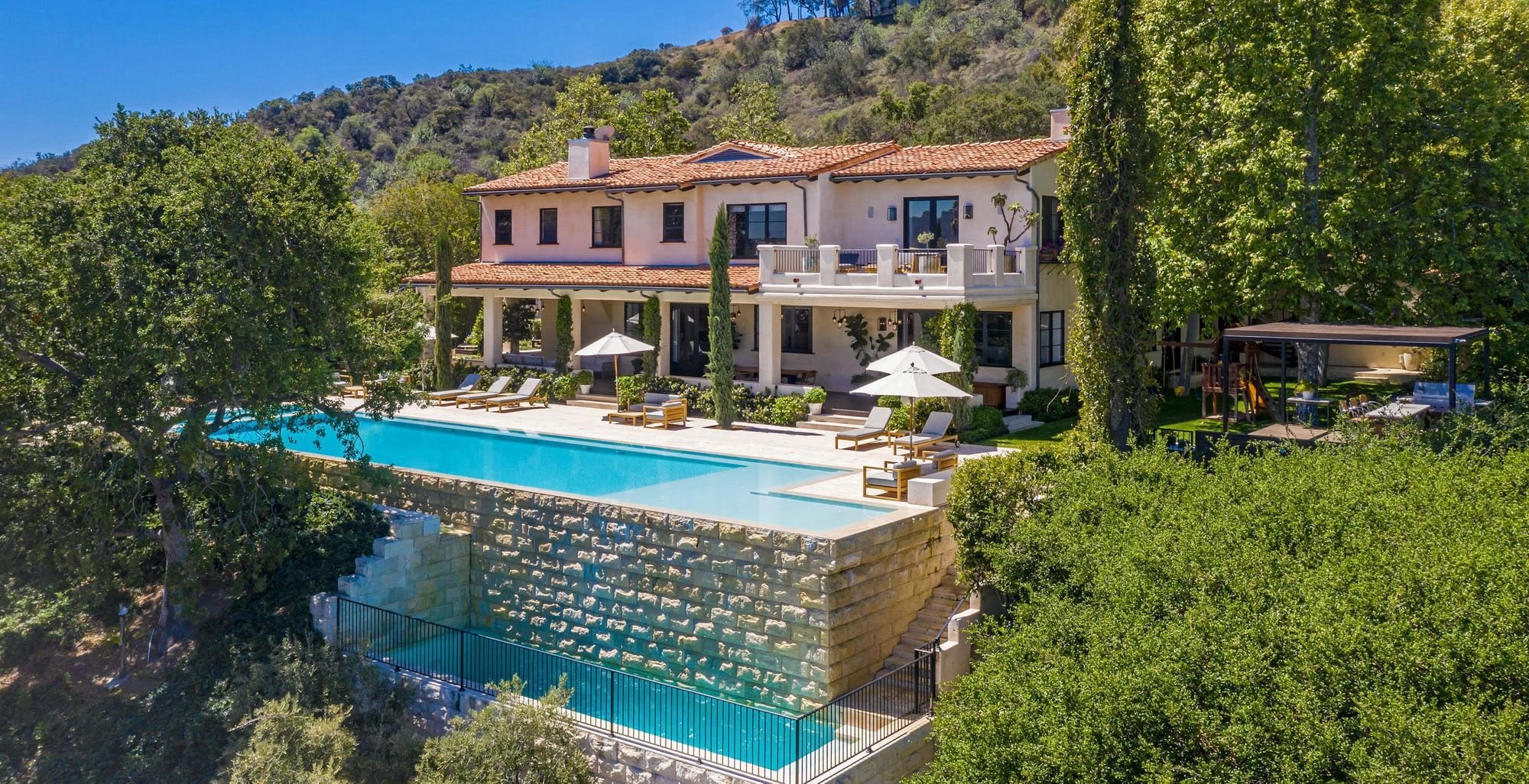  Justin Timberlake şi Jessica Biel îşi vând casa din Los Angeles pentru 35 de milioane de dolari