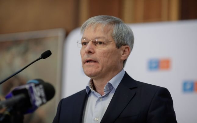  Cioloș: Nu există o listă de miniștri pentru un guvern minoritar USR