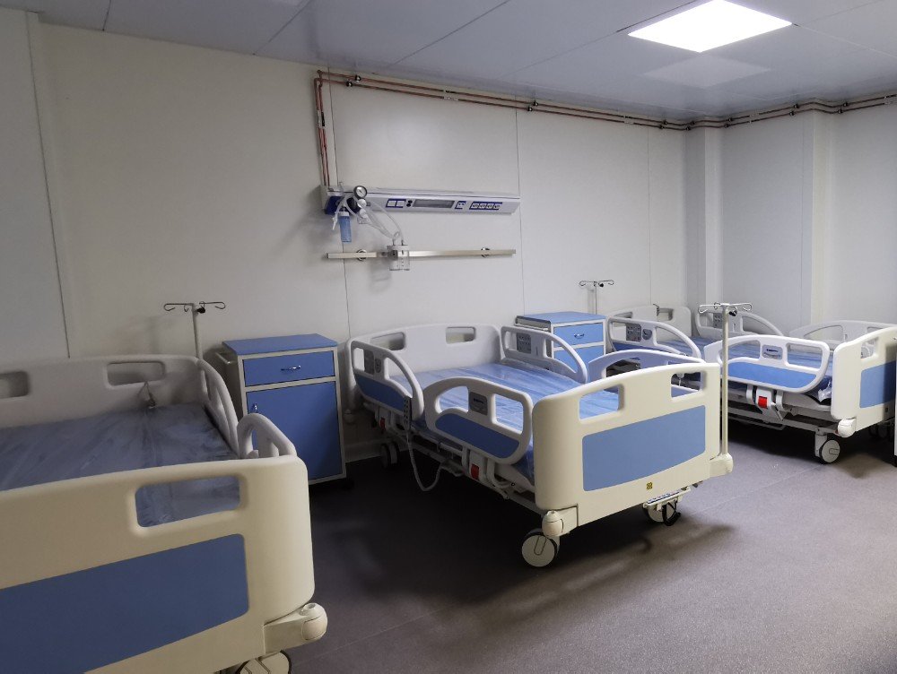  Dosar penal după ce a spus într-un live pe Facebook că spitalul modular ATI de la Piatra-Neamţ e gol