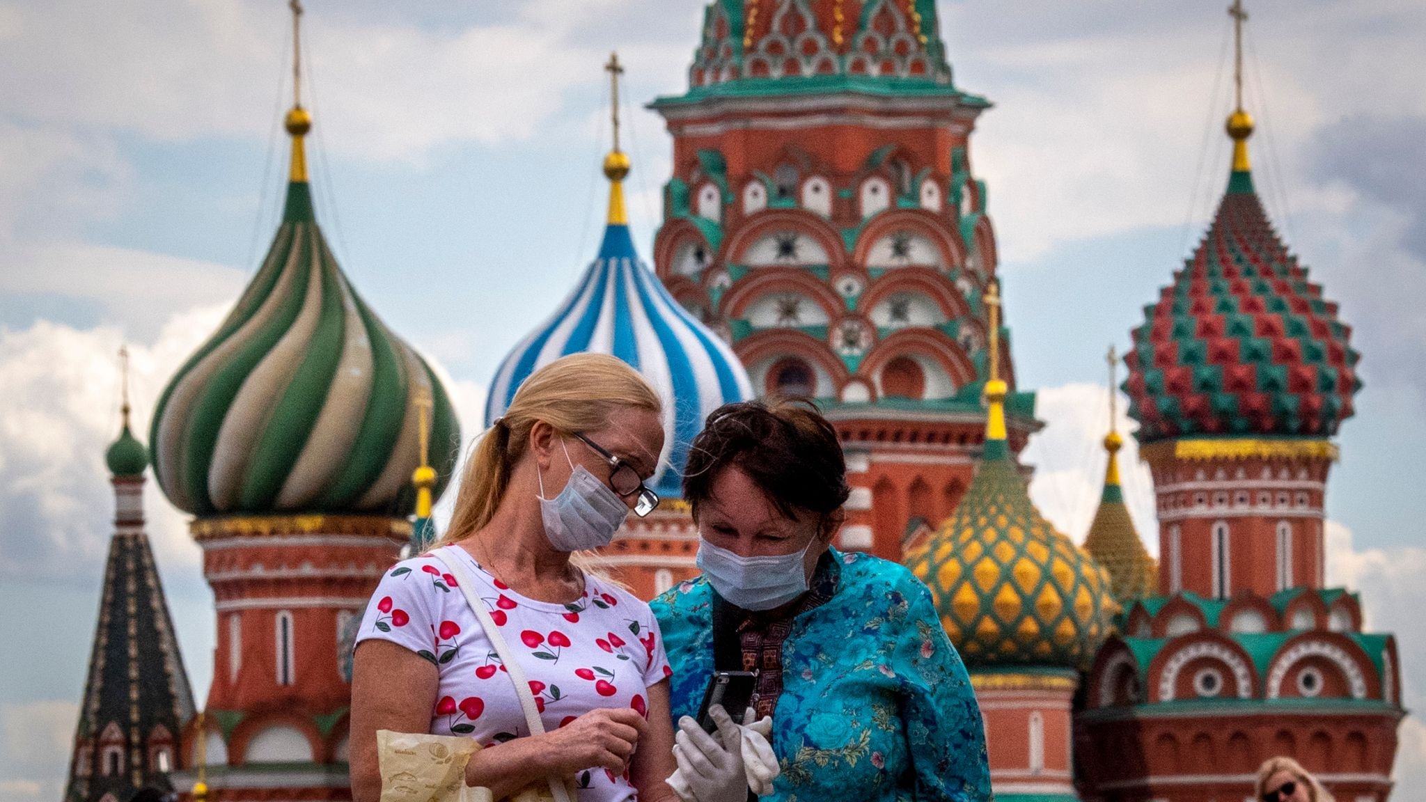  Pandemie: Moscova le interzice bătrânilor să iasă din locuințe timp de 4 luni