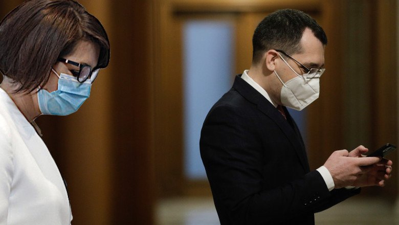  Cioloş acuză PNL că duce o campanie prin care încearcă să arunce vina pandemiei pe Ioana Mihăilă şi pe Vlad Voiculescu