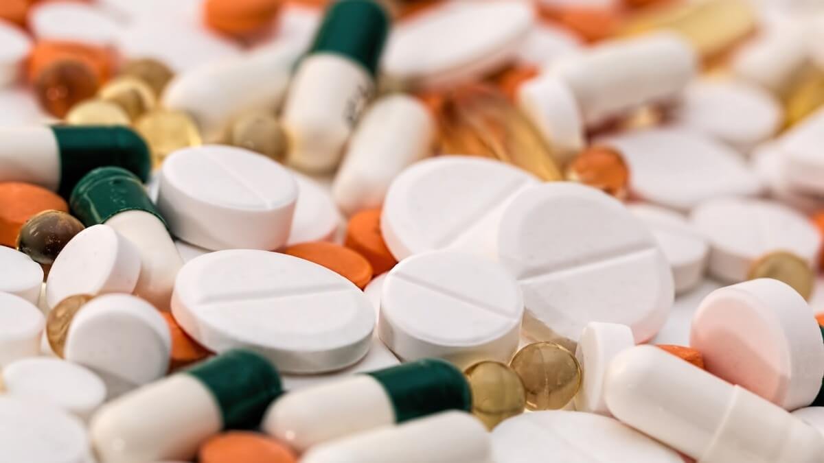  Mai multe tipuri de medicamente, aflate în stocurile Austriei, au fost oferite României