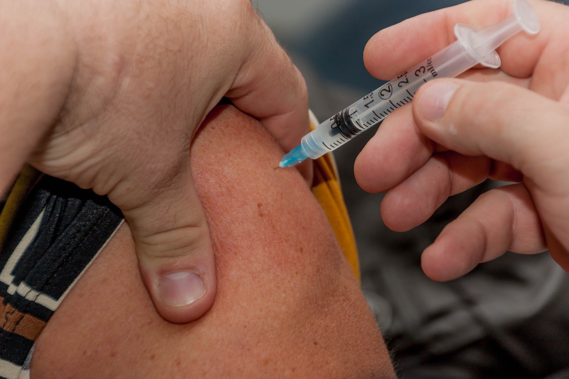  Vaccinarea la prima doză a crescut de şase ori la Iaşi. Numărul morţilor se menţine însă ridicat