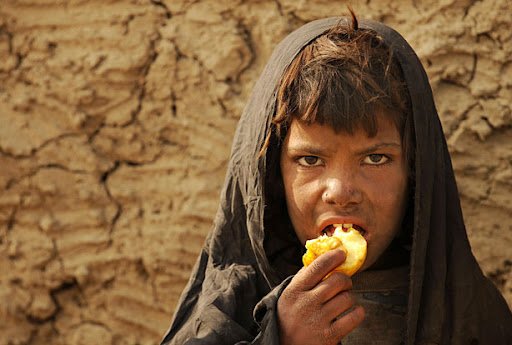  Oficial ONU: Milioane de copii din Afganistan vor muri de foame