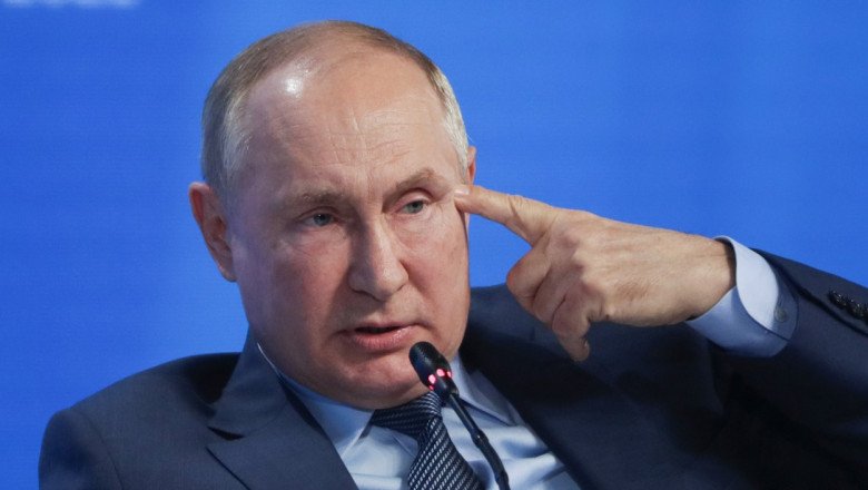  Vladimir Putin le cere oficialilor ruși să ordone celor de peste 60 de ani și nevaccinați să stea acasă