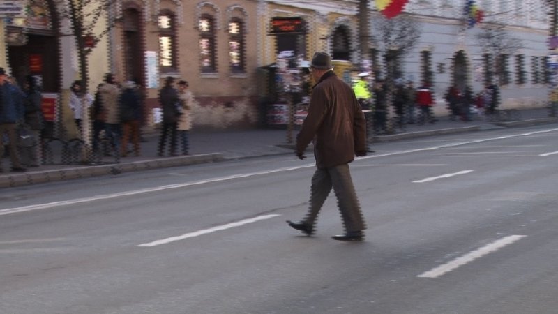  Atenţie pe unde treceţi strada! 7 pietoni amendaţi într-o singură zi la Iași
