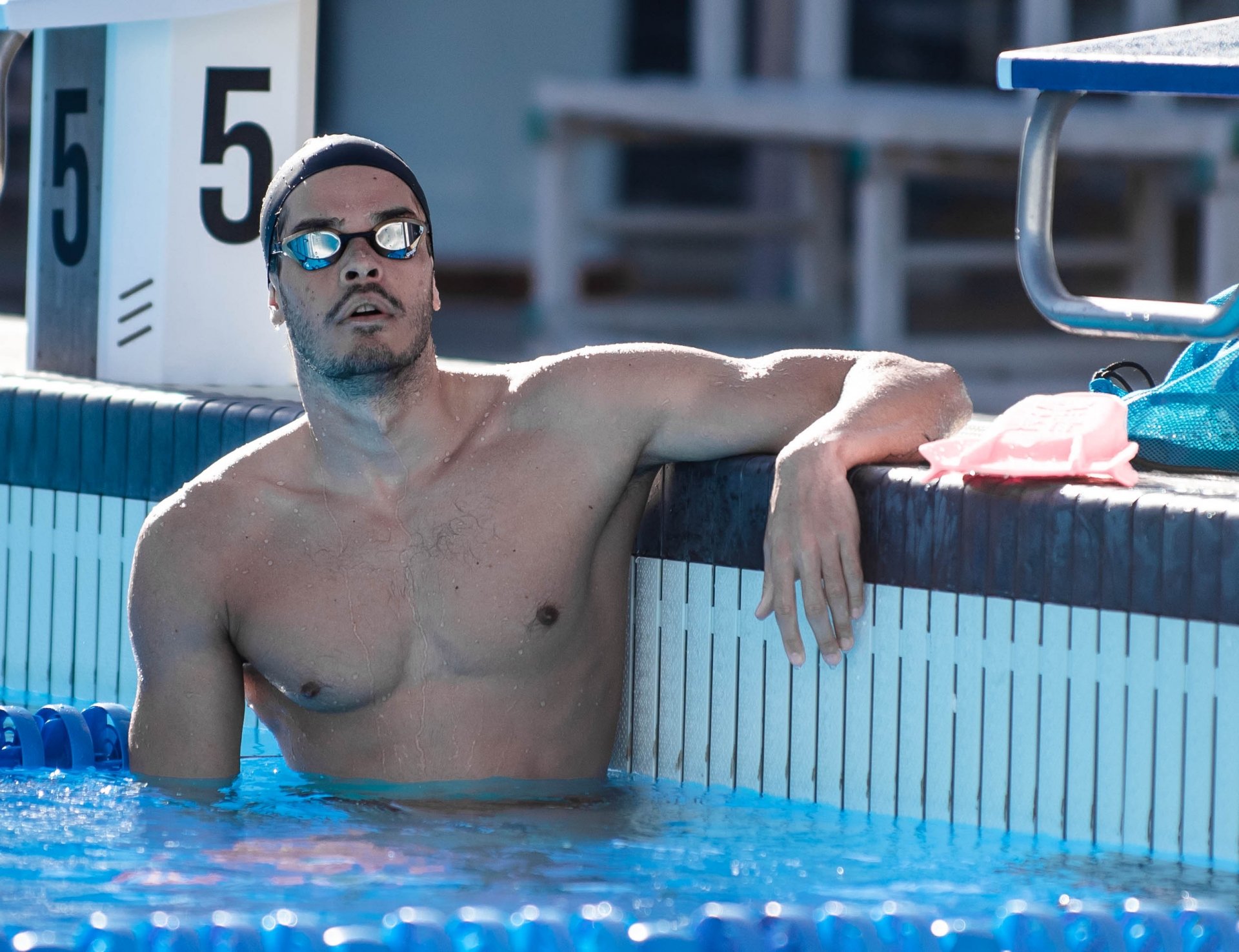  Robert Glinţă, locul 6 în finală la 100 m liber, la CE de nataţie în bazin scurt
