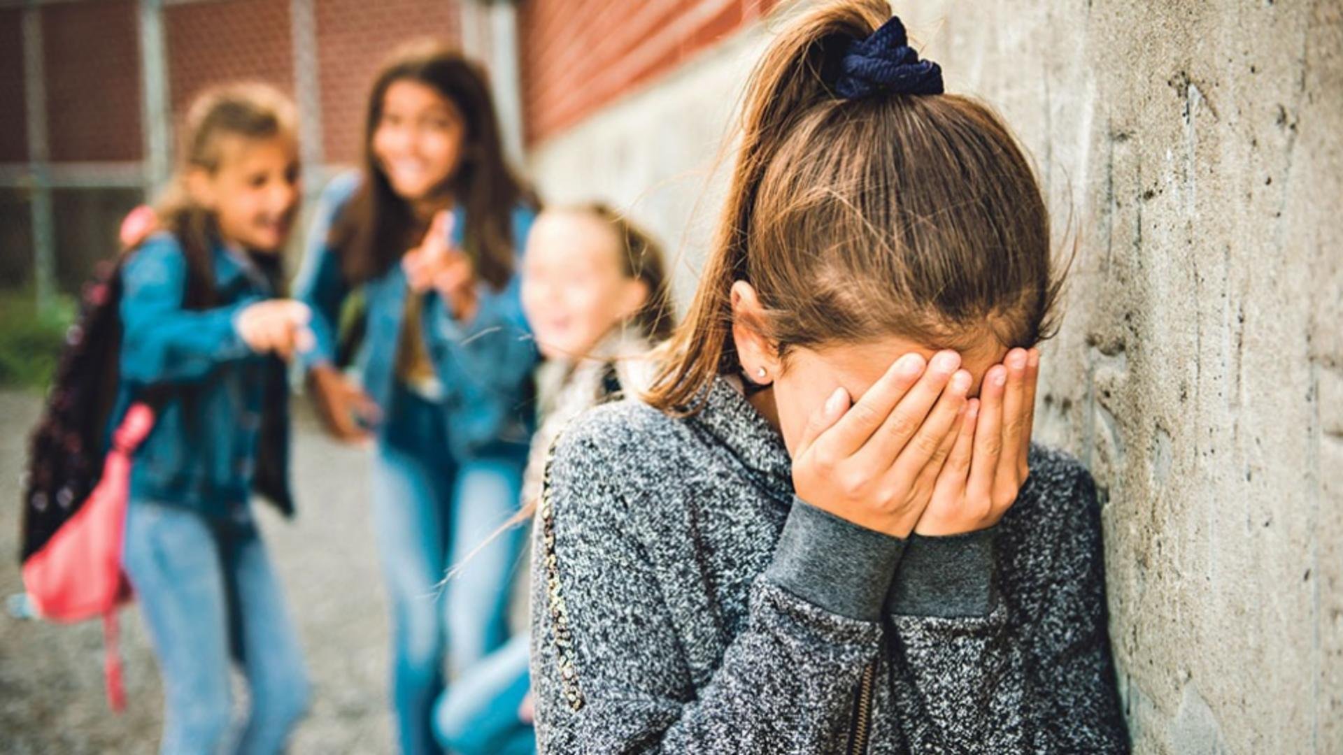  Un nou fenomen ia naștere în școli: bullying din cauza vaccinării