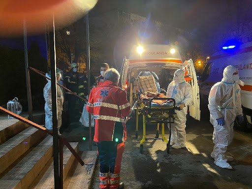  VIDEO Incendiu la Spitalul Județean Ploieşti: Doi pacienţi au murit carbonizați, o infirmieră a suferit arsuri