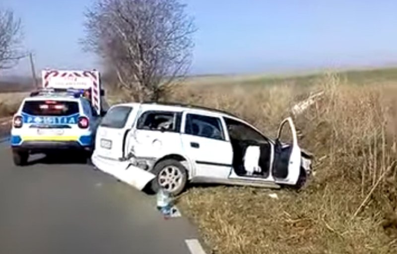  VIDEO Un copil și o tânără, răniți într-un accident la Cucuteni