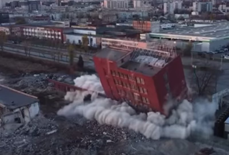  VIDEO Filmare aeriană cu implozia clădirii Tomiris