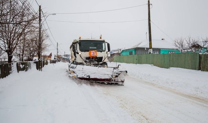  Un proces cu bătaie lungă: cine e vinovat de zăpada necurăţată de pe şoselele ieşene?
