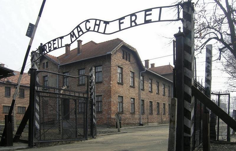  Elevii vor studia o nouă materie: „Istoria Evreilor. Holocaustul”