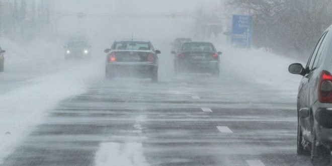  Circulație în condiții de iarnă în mai multe zone din țară