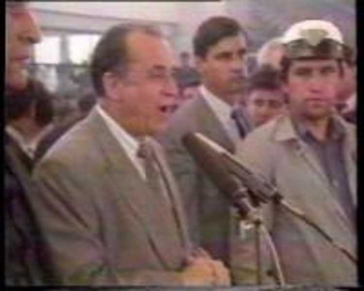  Ion Iliescu poate fi anchetat în dosarul mineriadei din iunie 1990