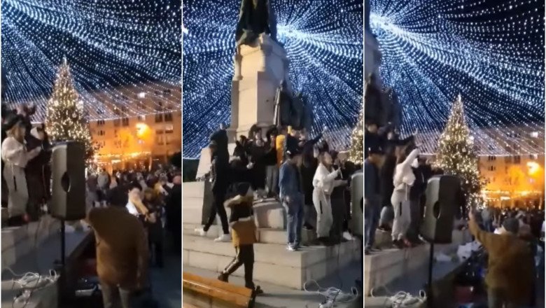  (VIDEO) Iaşi: Petrecere cu manele de Ziua Națională, pe soclul statuii lui Alexandru Ioan Cuza