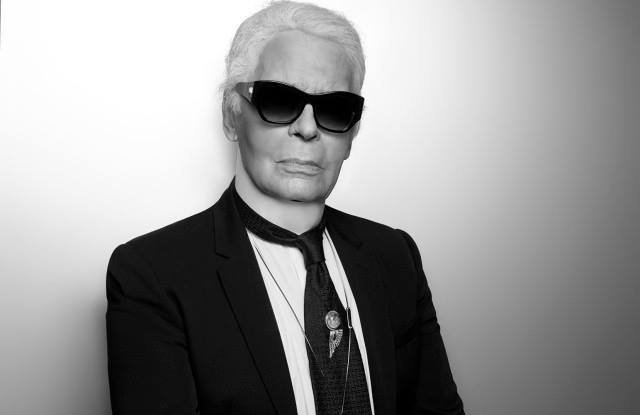  Obiecte ale creatorului de modă Karl Lagerfeld, vândute pentru 12 milioane euro