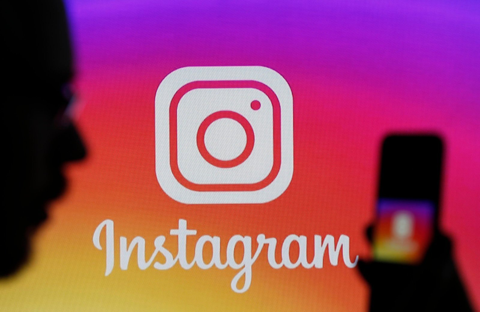  Instagram va avea, din nou, un feed cronologic
