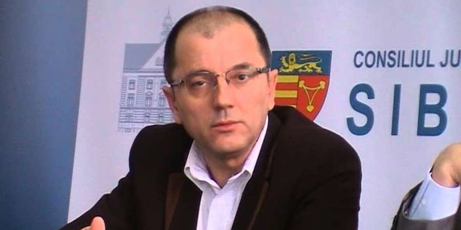  Eugen Iordănescu, directorul Camerei de Comerţ Sibiu, reţinut pentru 24 de ore