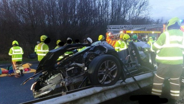  Imagini revoltătoare la un accident: Ce au păţit 7 șoferi care filmau scenele