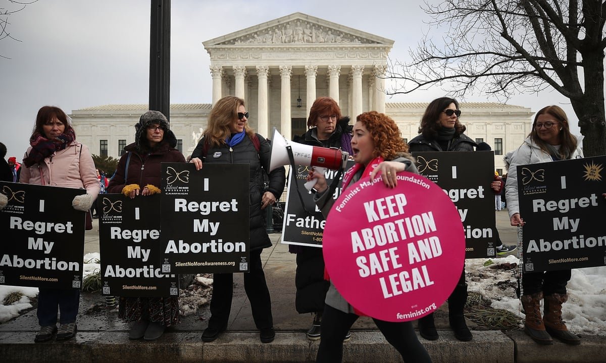  Curtea Supremă a SUA autorizează tribunalele federale să intervină împotrva legii avortului din Texas