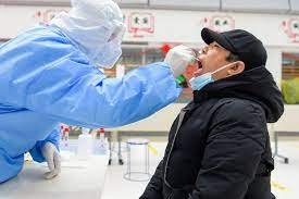  China, ţara de unde a început pandemia de COVID, a raportat primul caz cu Omicron
