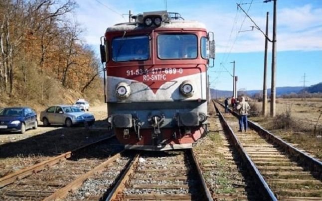  Fată de 17 ani, lovită de tren la Târgu Frumos