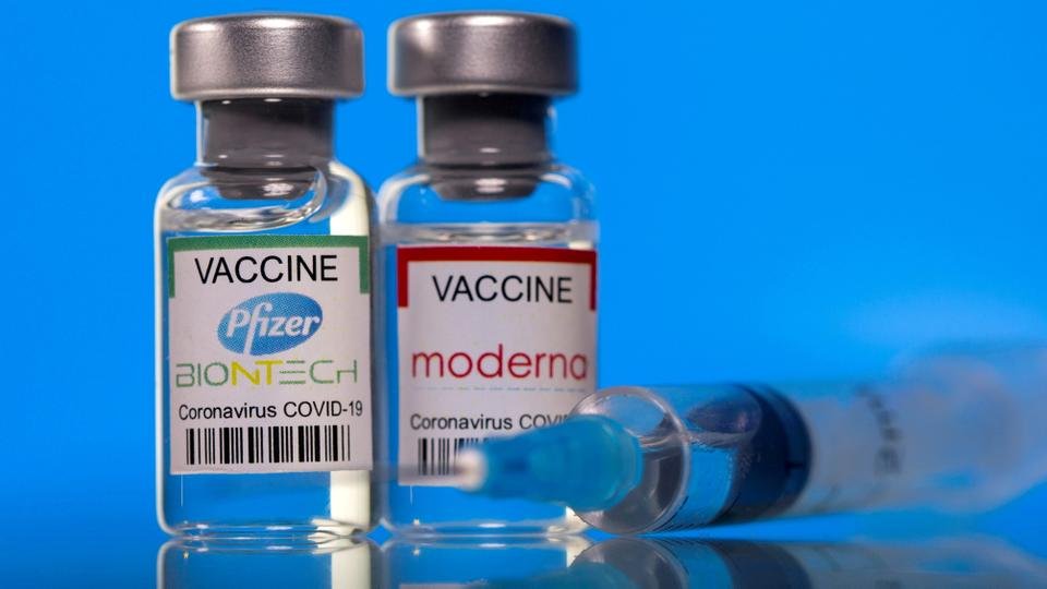 CDC recomandă vaccinarea cu Pfizer şi Moderna şi nu cu vaccinul Johnson & Johnson