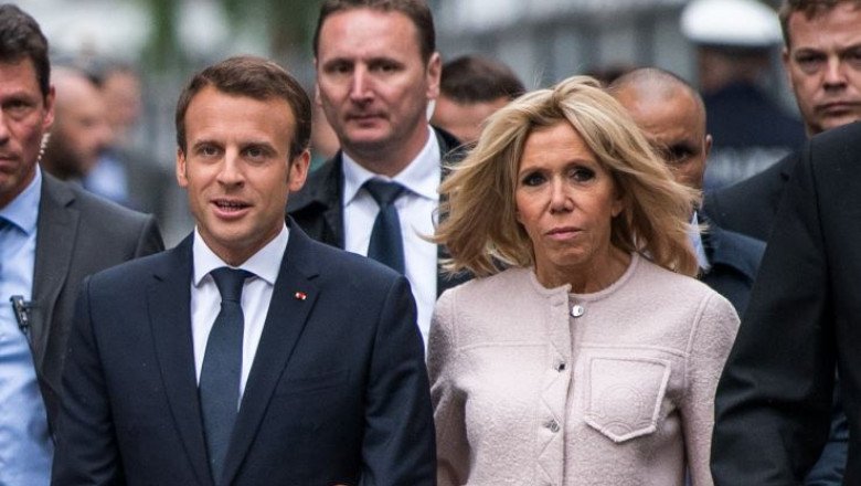  Scandal bizar în Franța. Nevasta lui Macron, bănuită că s-a născut de fapt bărbat