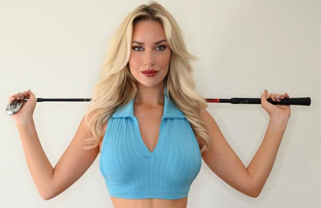  FOTO: Blonda jucătoare de golf e prea sexy și îi sunt refuzate gesturile caritabile
