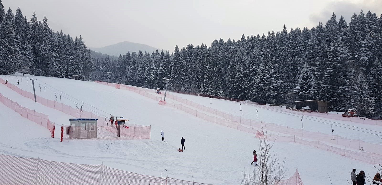  Pârtiile de schi şi sanie ale complexului Durău Park s-au deschis oficial