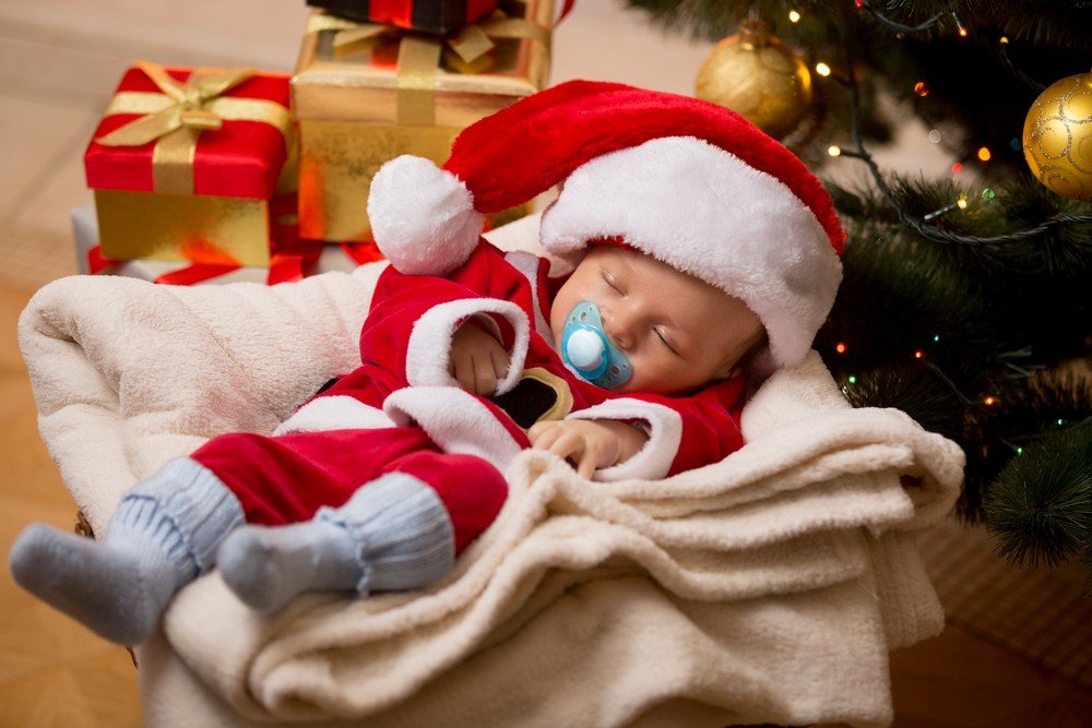  17 copii născuţi în Ajun şi de Crăciun la Maternitatea „Cuza Vodă”