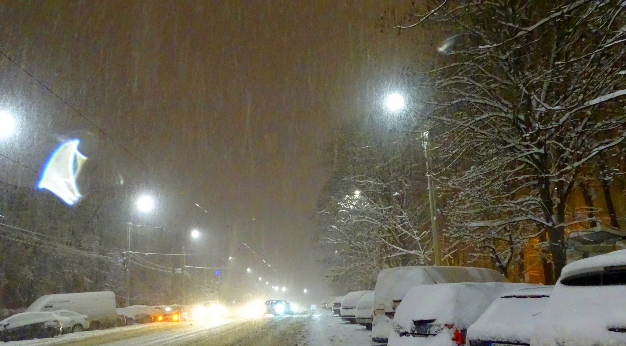  HARTA – În Iaşi a nins la fel de mult ca-n zona Carpaţilor Orientali