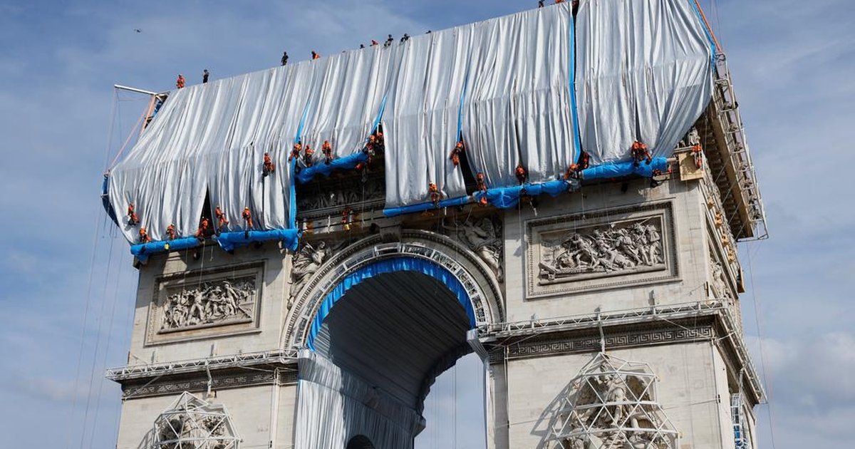  Drapelul Uniunii Europene a fost înlăturat de pe Arcul de Triumf din Paris. Care este motivul