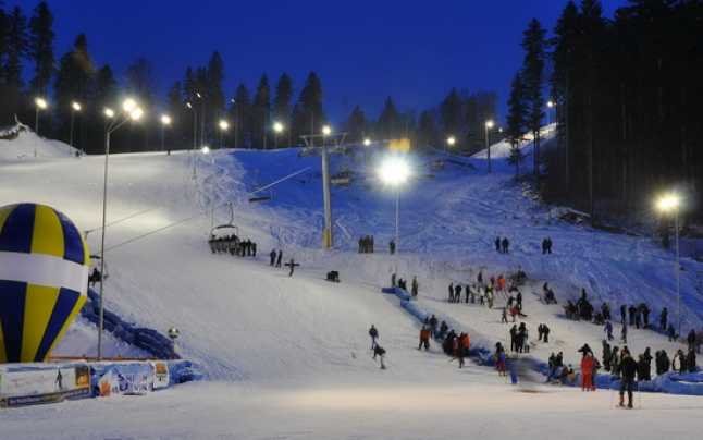  Pentru iubitorii de ski s-au deschis două noi pârtii, la Vatra Dornei și Câmpulung Moldovenesc