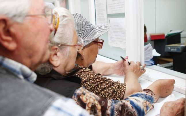  Mai mult de jumătate dintre pensionarii ieşeni primesc ajutorul pe luna ianuarie