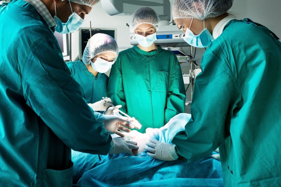  Transplant la Iaşi cu un rinichi preluat din Bulgaria, de la un pacient în moarte cerebrală