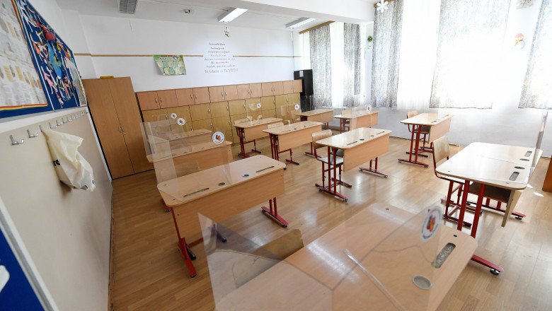  Covid în şcoli: încă 20 de clase au trecut în online