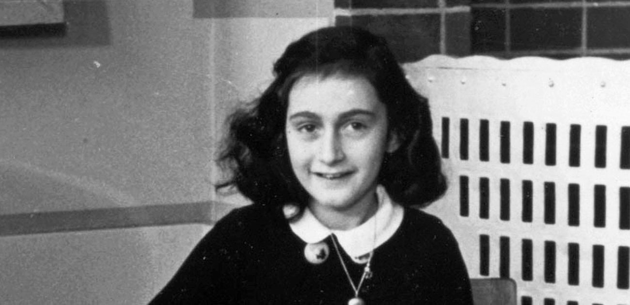  Un notar evreu ar fi persoana care a dat-o pe Anne Frank pe mâna naziştilor