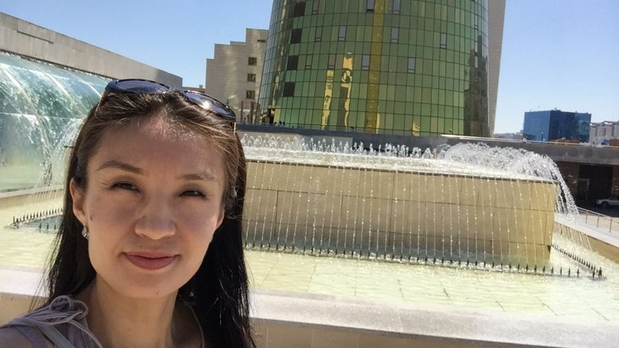  Activistă kazahă stabilită în Galaţi: Lunetiști trăgeau exact în cap, în inimă