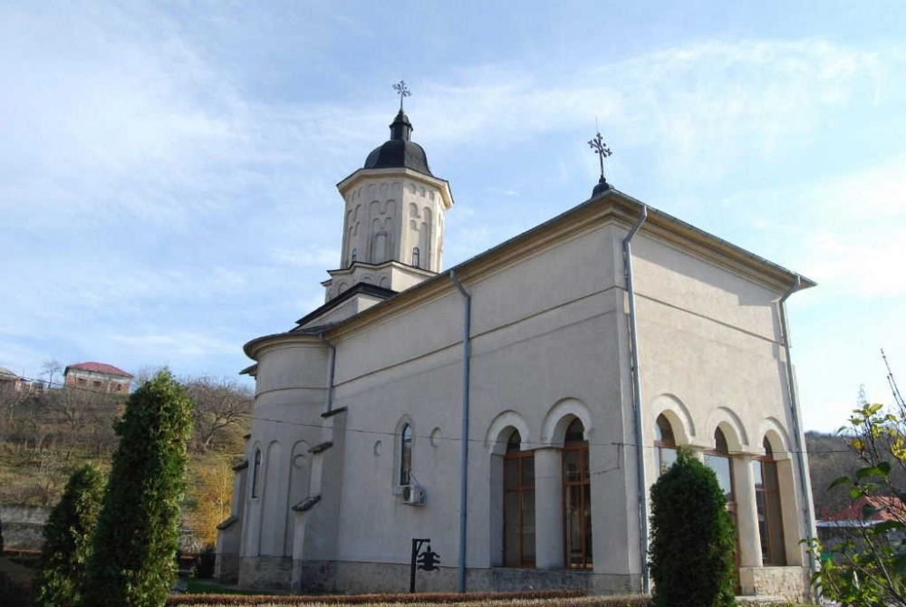  Stareţul de la Mănăstirea Hlincea, avansat în funcţie de IPS Teofan