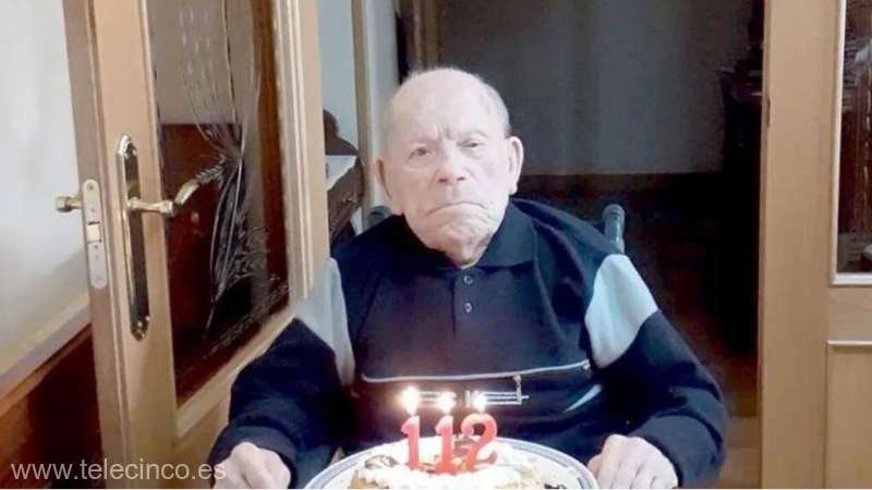  A murit cel mai în vârstă bărbat cu puţin înainte să împlinească 113 ani