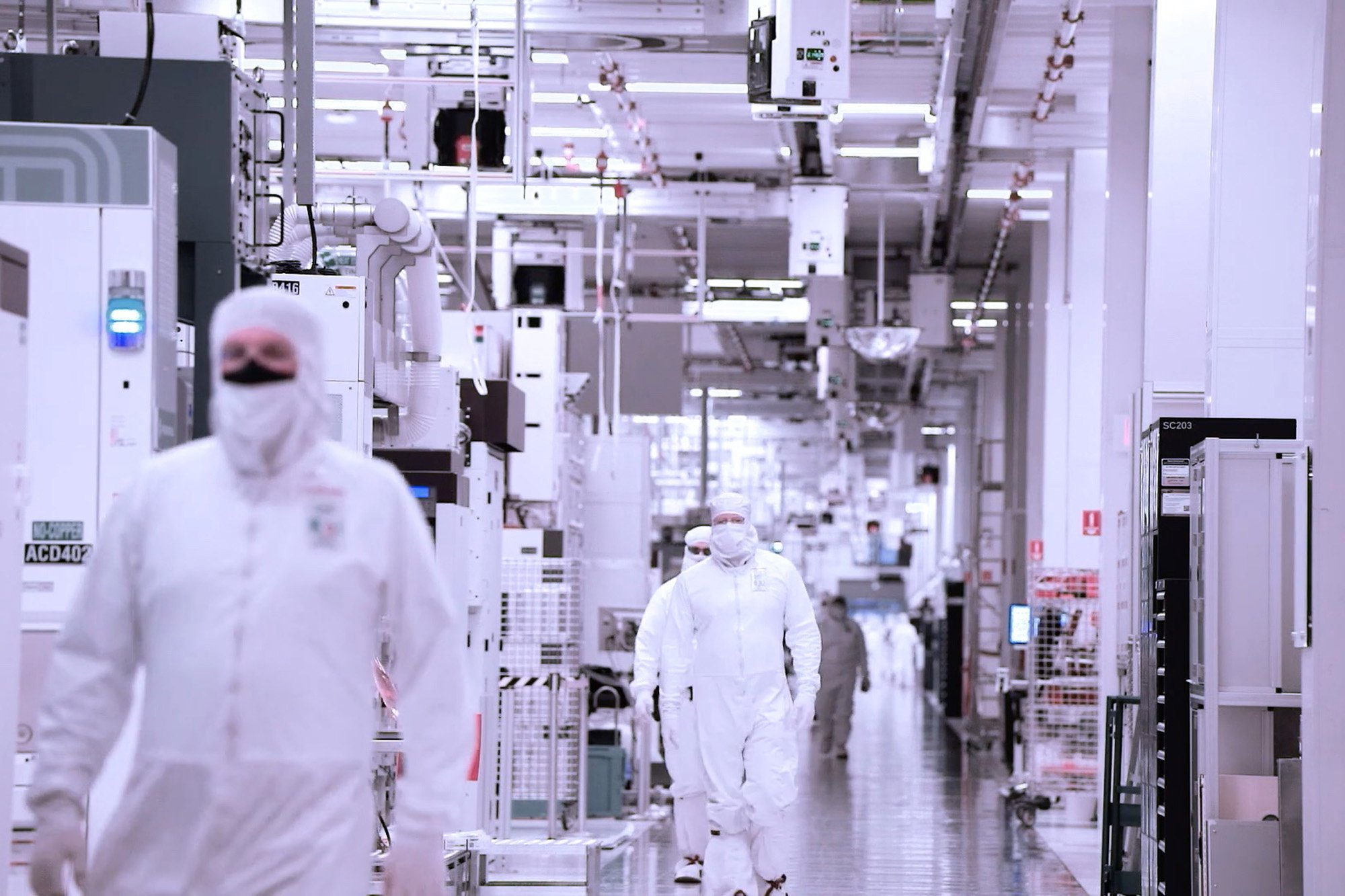  Intel va investi 100 de miliarde de dolari într-un complex uriaş pentru producţia de semiconductori în Ohio